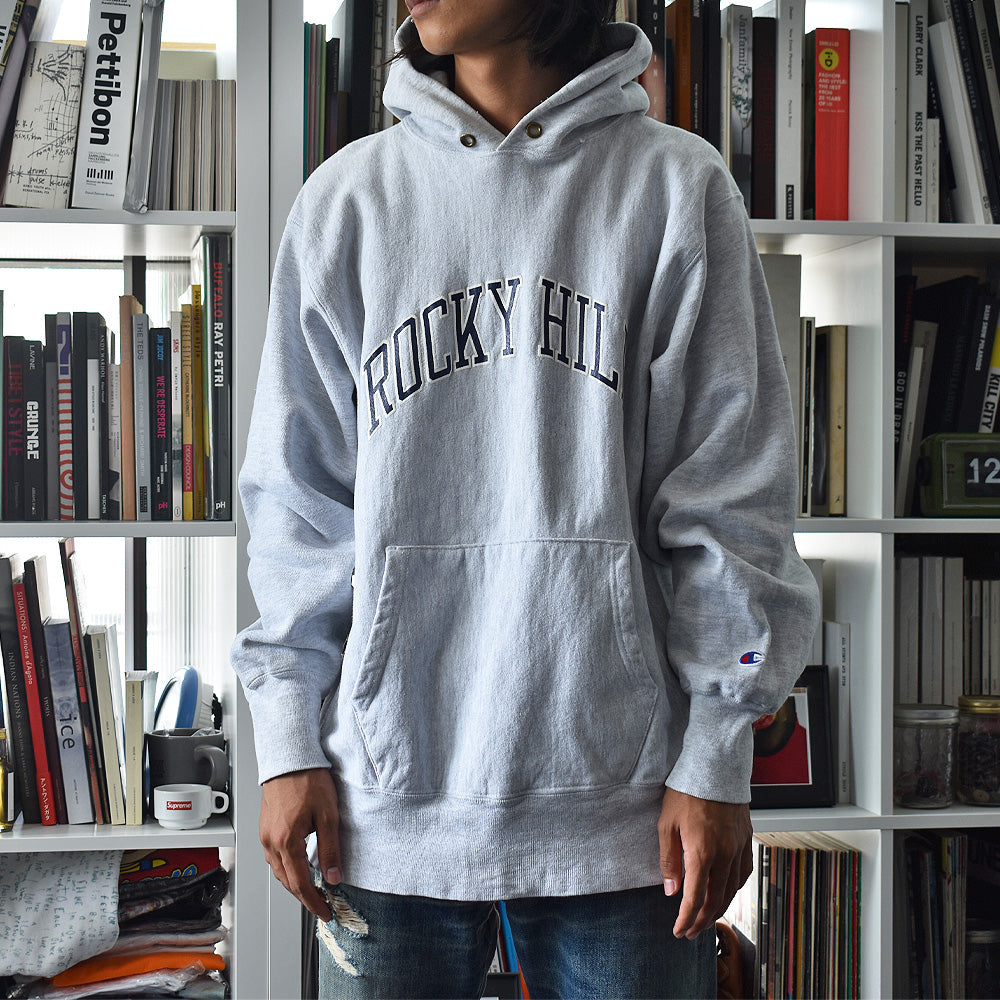 90's Champion “ROCKY HILL” RWパーカー USA製 230529