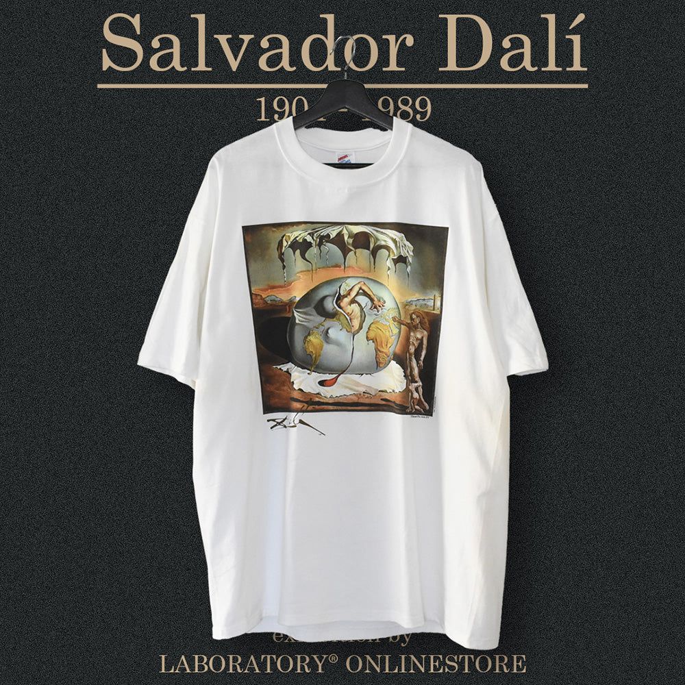 90’s デッドストック! Salvador Dalí “Geopoliticus Child Watching the Birth of the New Man” アート Tシャツ USA製 250607 (G)