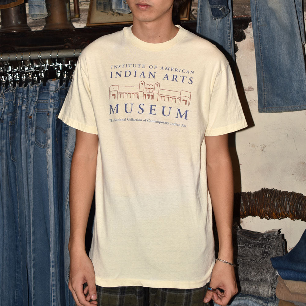 90’s “Institute of American Indian Arts Museum” アート Tシャツ 250926H
