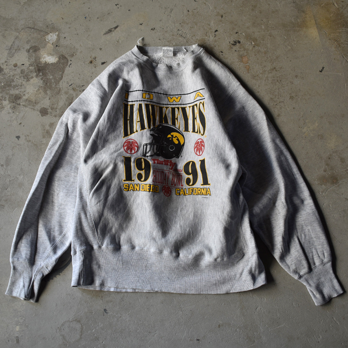 90's “IOWA HAWKEYES 1991” リバースタイプ スウェット 221101