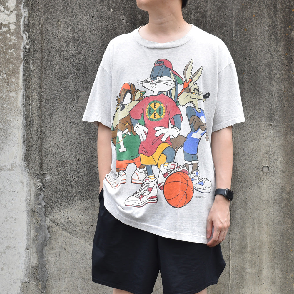 90's anvil “Looney Tunes” バスケ キャラ Tシャツ USA製 220707