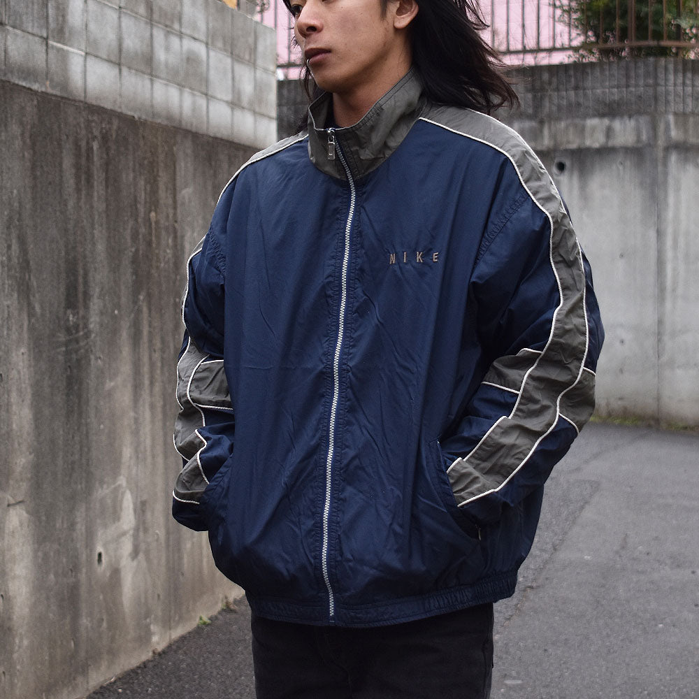 ナイキナイロンジャケット　90s old NIKE  C-boy style