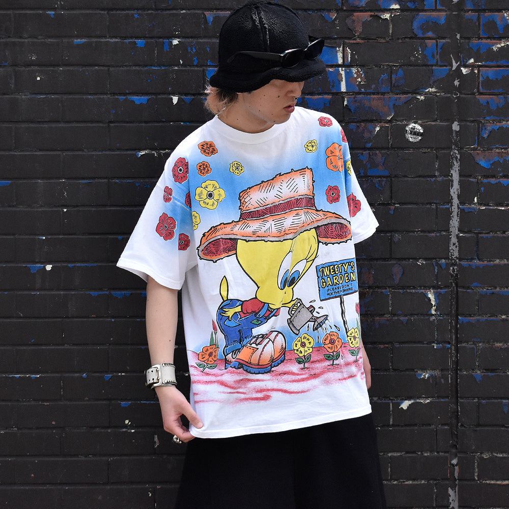 90's AOP！ Looney Tunes “Tweety” Tシャツ 240428H