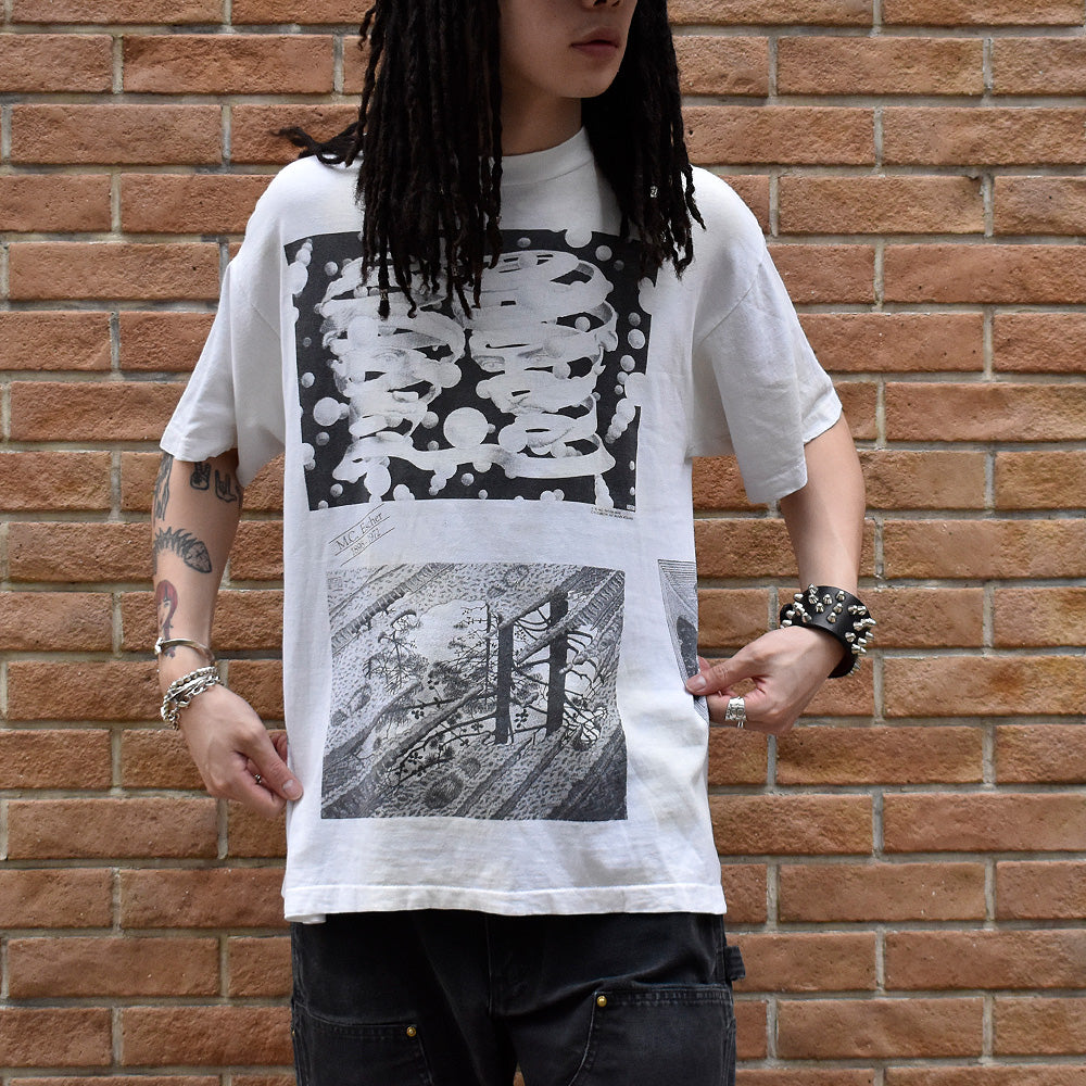 90's M.C.ESCHER マルチプリント！art Tシャツ USA製 240430H