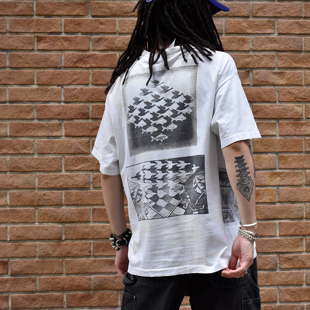 90's M.C.ESCHER マルチプリント！art Tシャツ USA製 240430H