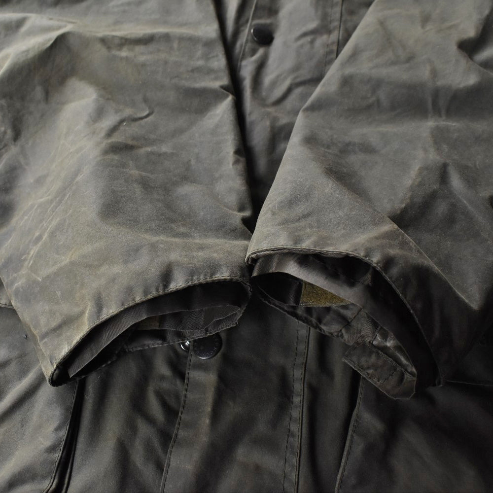 Barbour “BORDER” オイルドジャケット フード付き 251209H