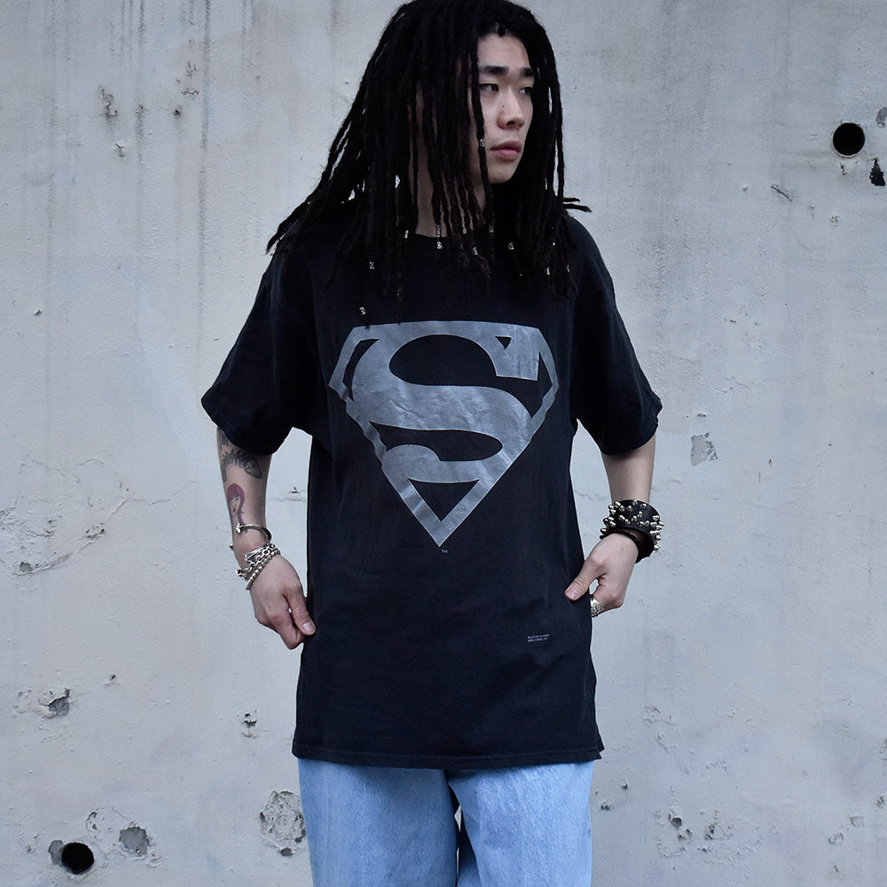 90's Superman ブラック！ ロゴTシャツ 240502H