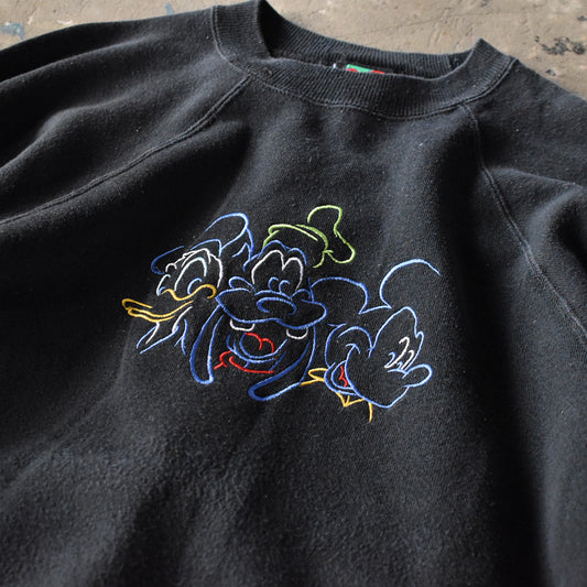 90’s Disney “Mickey&Friends“ 刺繍 ラグランスウェット USA製 240217