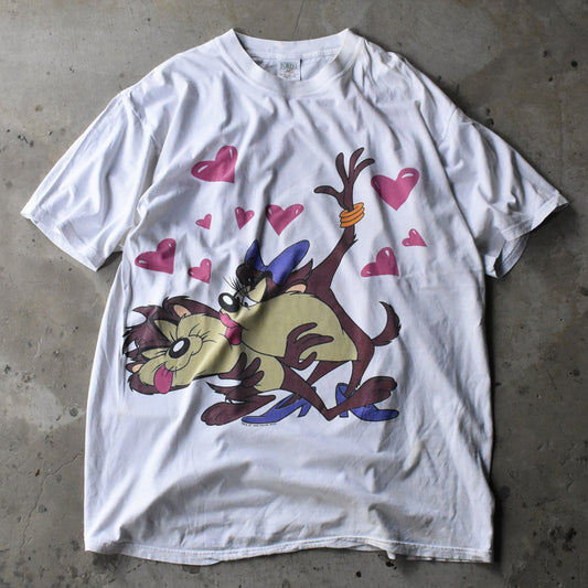 90's Looney Tunes ”TAZ SPORTS” 両面プリント キャラ Tシャツ 240626