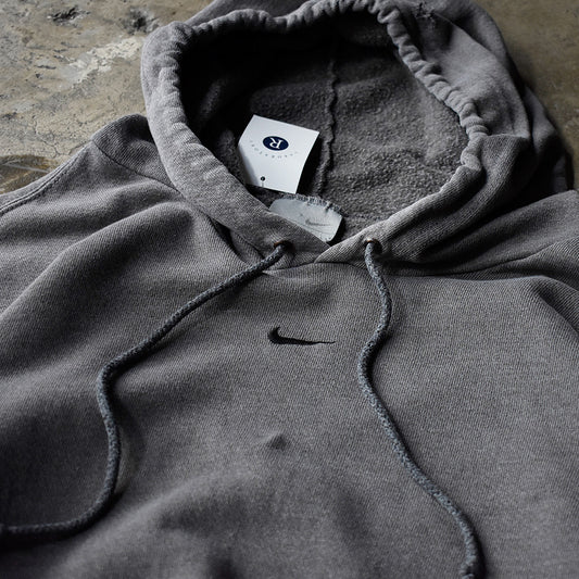 Y2K NIKE “center small swoosh“ パーカー 250811H