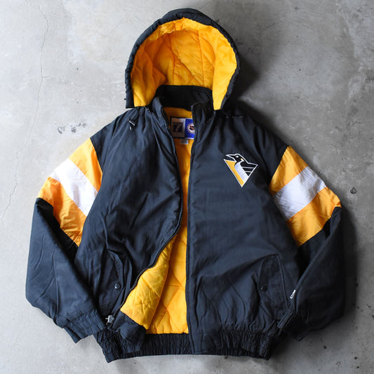 STARTER “NHL Pittsburgh Penguins” 中綿入り ナイロンジャケット 250206