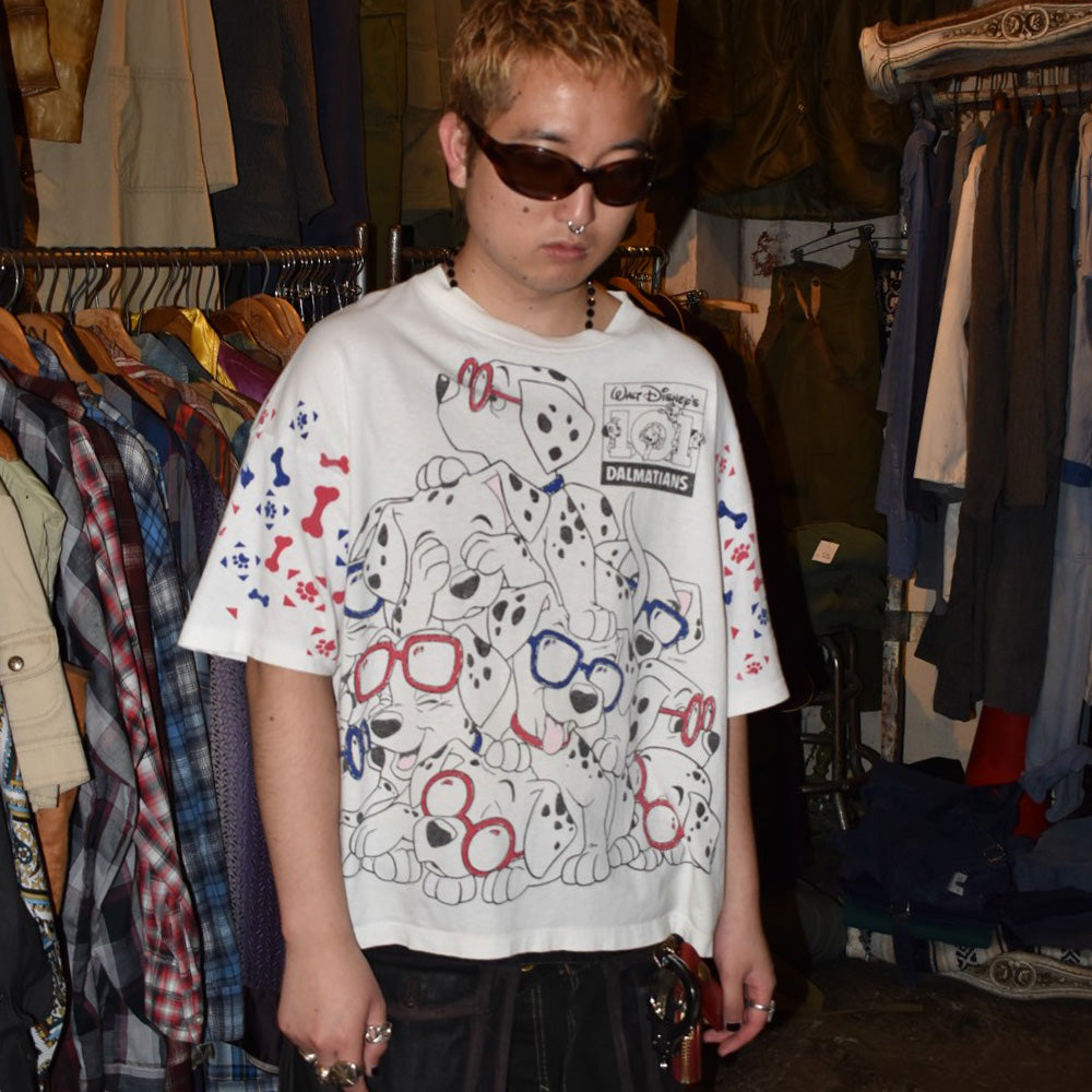 90's Disney "101 DALMATIANS" AOP Tシャツ 260508H