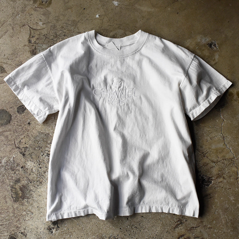 90's ブートレグ CHANEL刺繍 Tシャツ 240311H