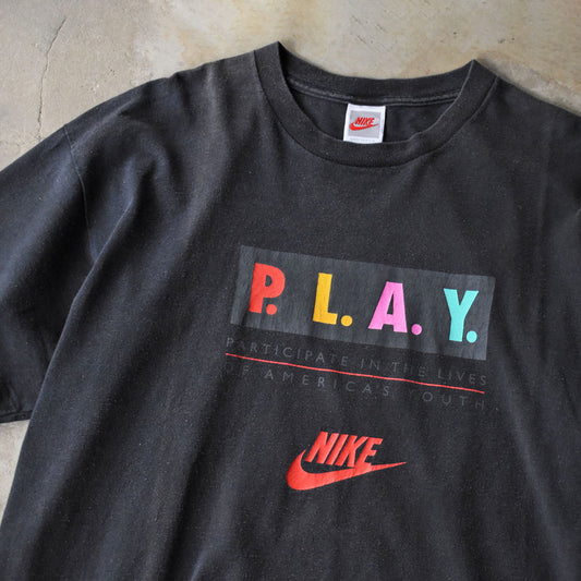 80’s NIKE “P.L.A.Y” ロゴ Tシャツ USA製 250427