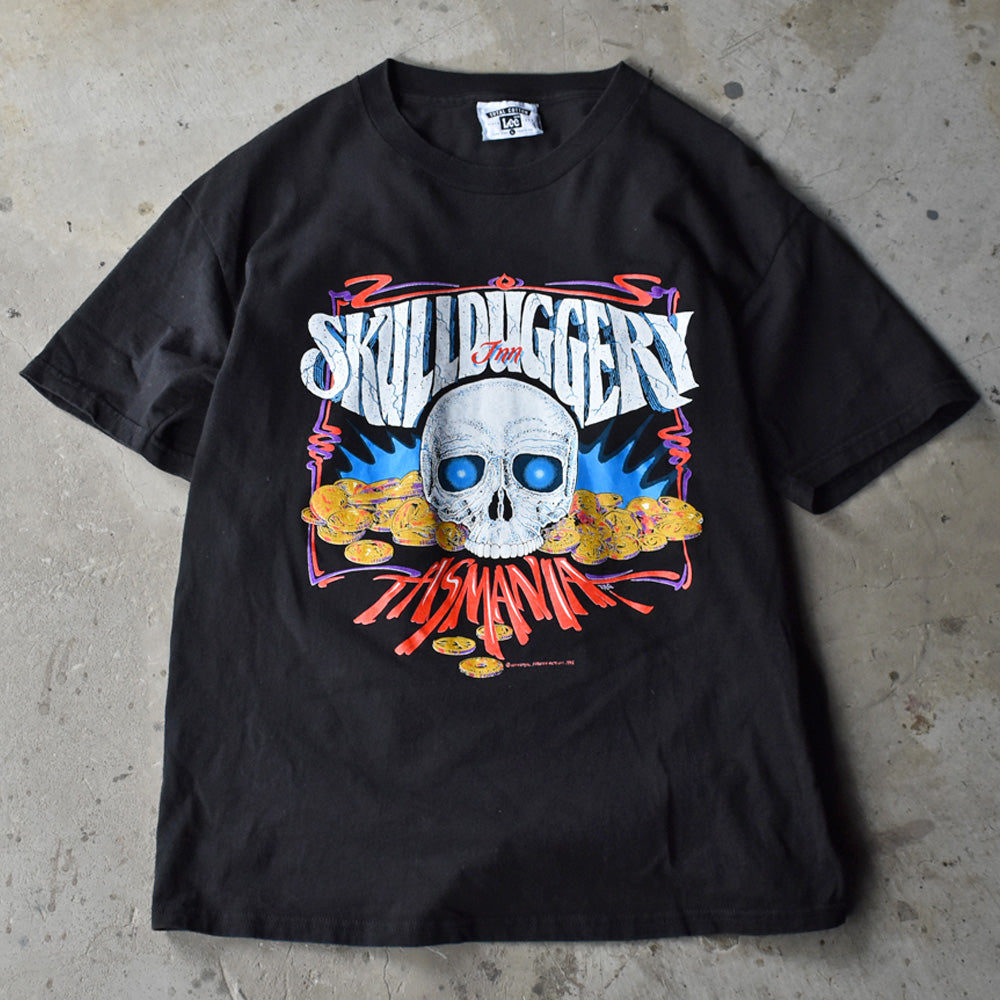 90's　Lee “Skullduggery Inn Tasmania” ドクロ Tシャツ　USA製　230622