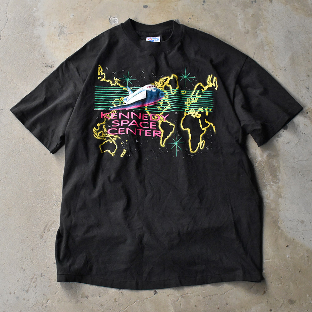 90's デッドストック！ “Kennedy Space Center” スペースシャトル Tシャツ USA製 240726