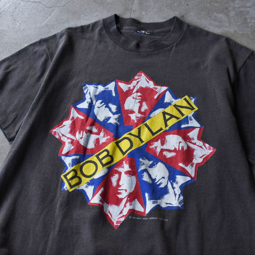 ’88 Bob Dylan “Statues Made of Matchsticks Crumble Into Another”  ロックTシャツ 251125H