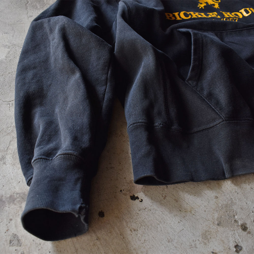Champion “PROPERTY OF BICKLE HOUSE” RWパーカー 231104