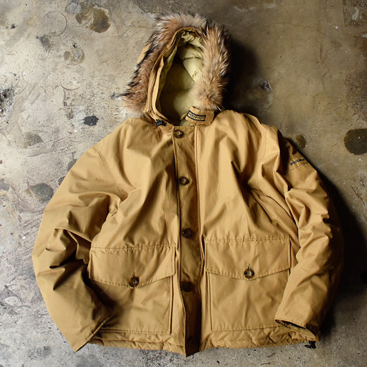WOOLRICH “Short ARCTIC PARKA“ コヨーテファー ダウンジャケット 250113