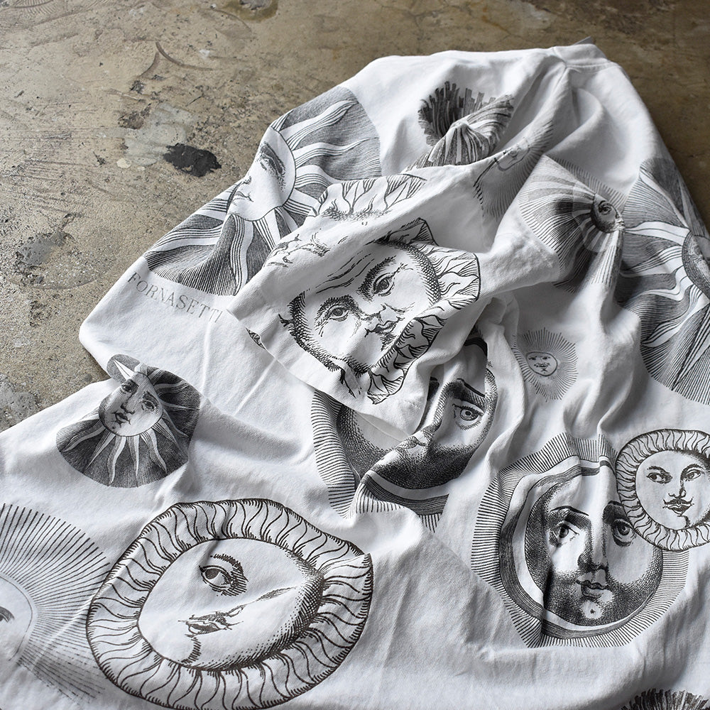 90's マルチ！AOP！ “FORNASETTI“ SUN & MOON Tシャツ 240811H