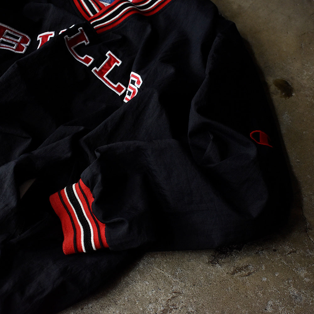 90's～ Champion NBA “Chicago Bulls” プルオーバー  ナイロンジャケット 231001H