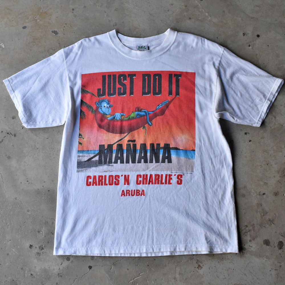 Y2K　CARLOS'N CHARLIE'S ARUBA “JUST DO IT” NIKE パロディ Tシャツ　230819