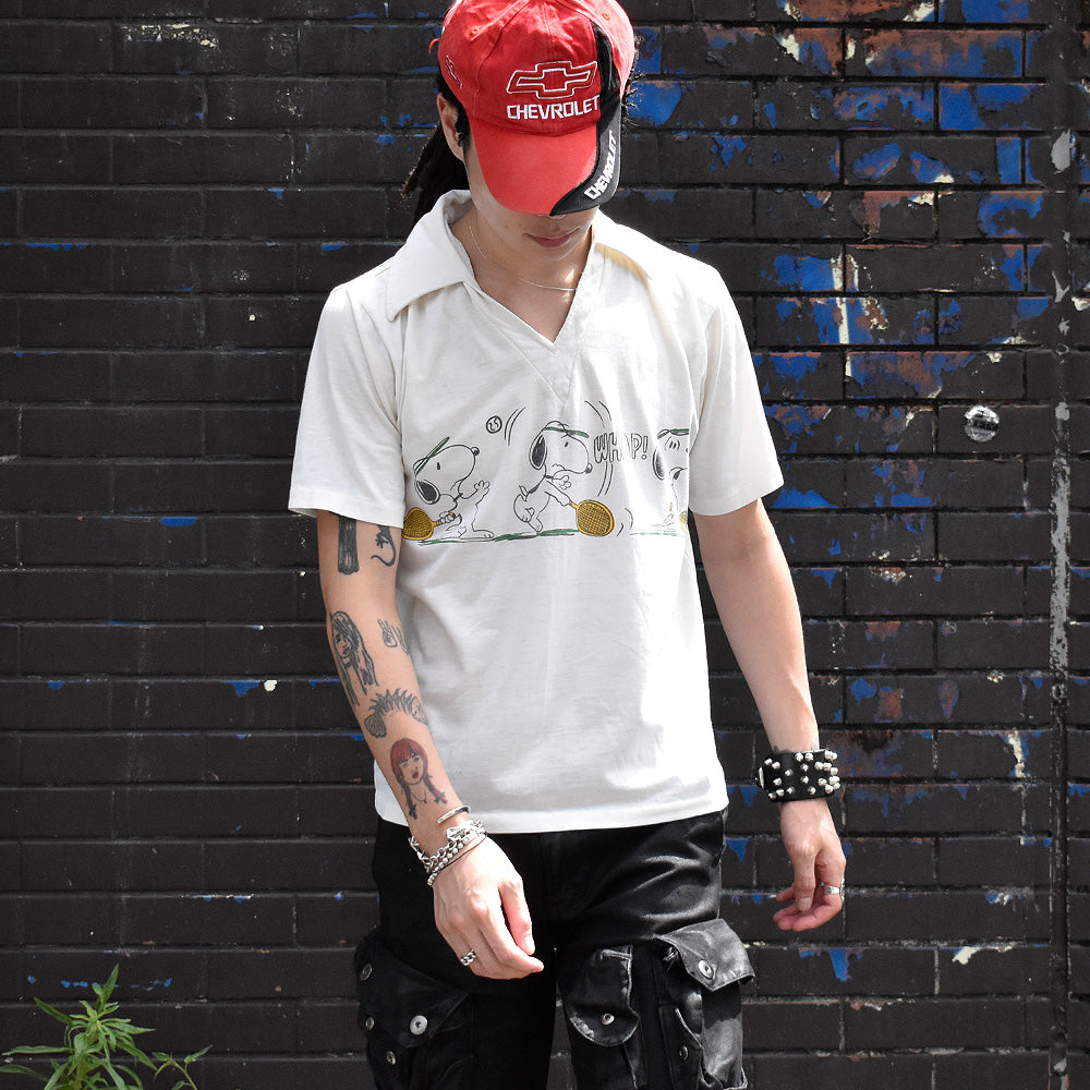 70's Arrow World's Greatest “SNOOPY“ 染み込み 襟付きVネックTシャツ 240829H
