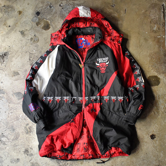 90’s PRO PLAYER NBA “Chicago Bulls” ロゴテープ! フード付き フルジップジャケット 231229