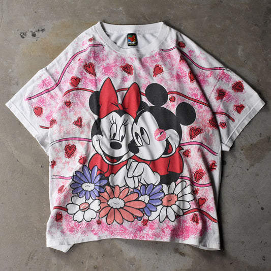 90’s Disney ”Mickey & Minnie” AOP! キャラ Tシャツ 240708