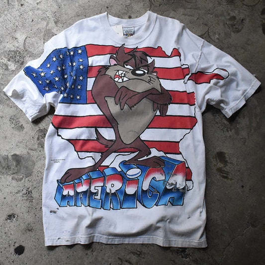 90's Looney Tunes "タズマニアンデビル×星条旗" AOP！ 海外アニメ キャラ Tシャツ USA製 230529H