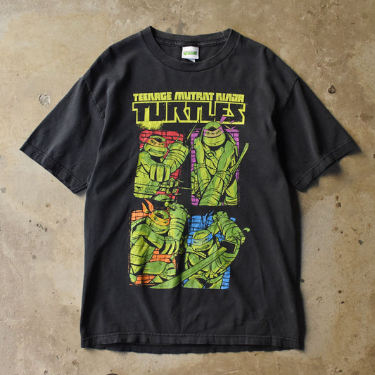 “TEENAGE MUTANT NINJA TURTLES” キャラクター Tシャツ 250523