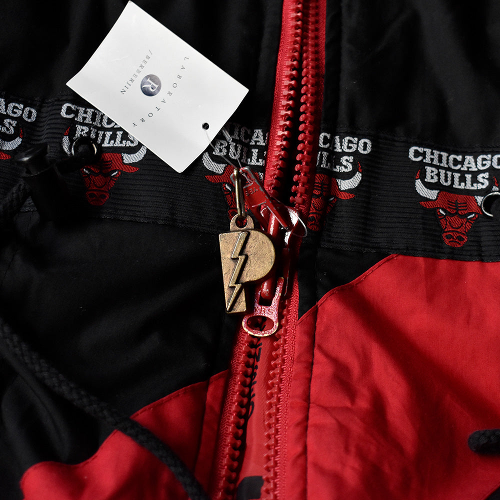 90’s PRO PLAYER NBA “Chicago Bulls” ロゴテープ！ フード付き フルジップジャケット 231229H