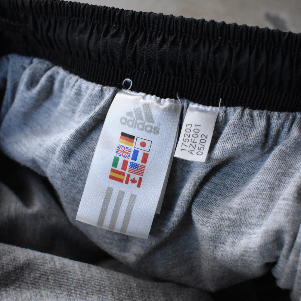 adidas ナイロントラックパンツ 231125