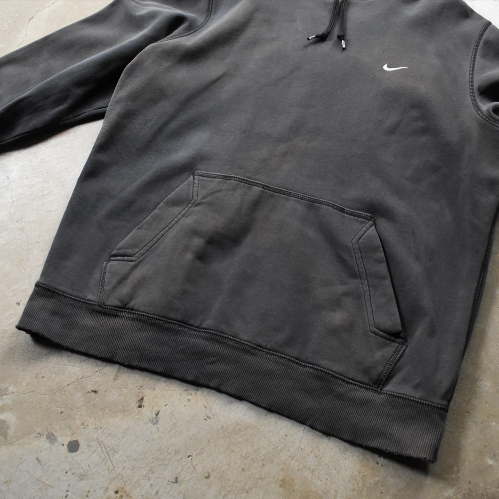 NIKE ロゴ パーカー 250609