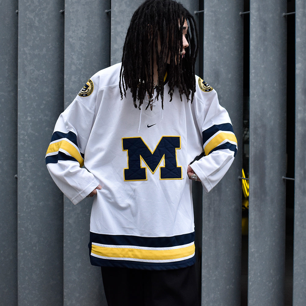 90's～ NIKE center swoosh！ “The University of Michigan“ ホッケーシャツ 240509H