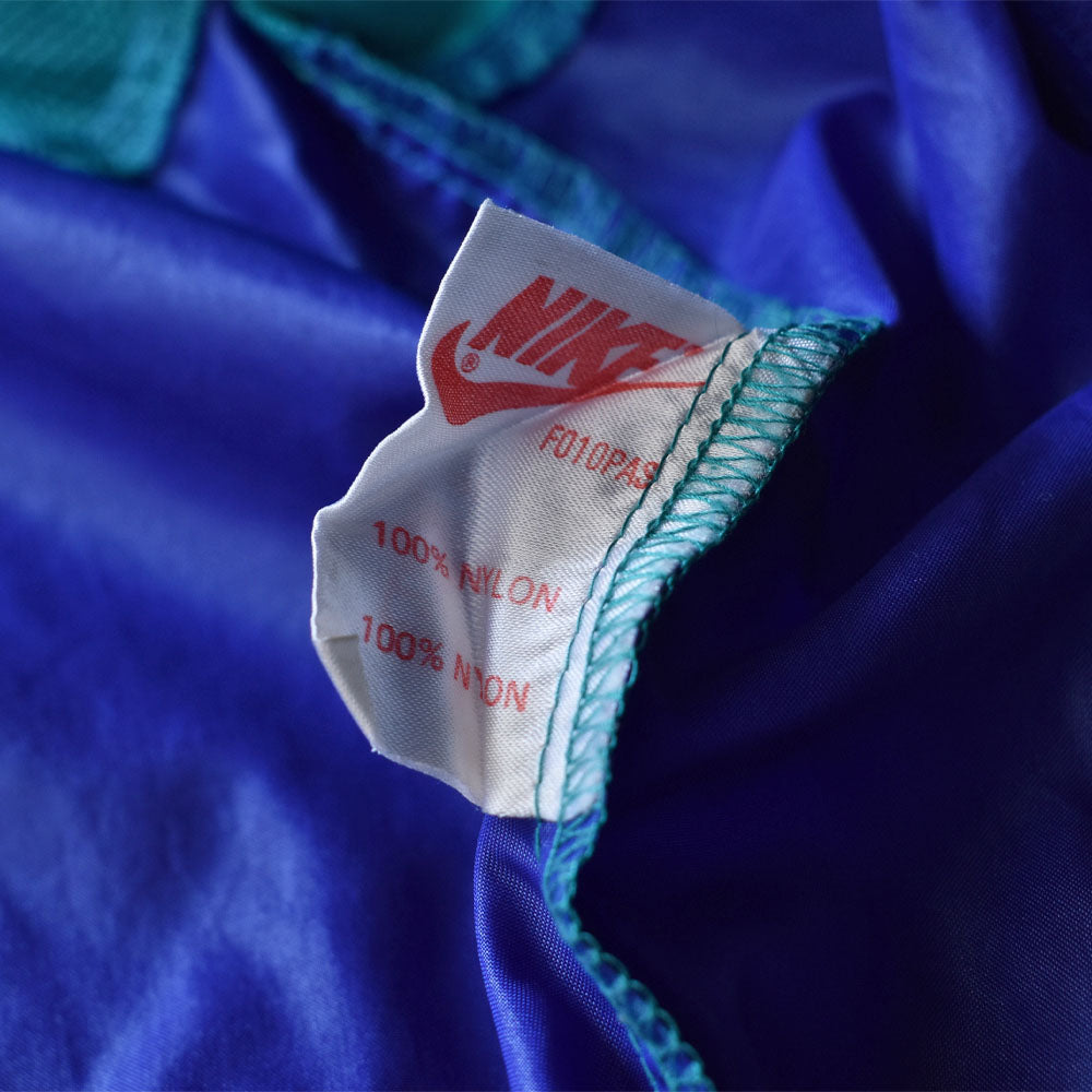 80’s NIKE 銀タグ 袖ロゴプリント ナイロンジャケット 231013