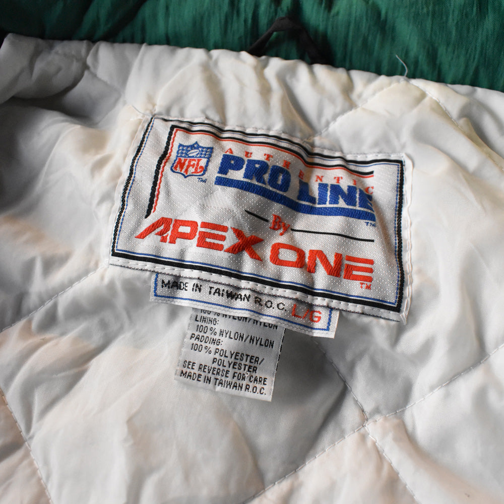 90's APEX "NFL Philadelphia Eagles" 中綿入り ナイロンジャケット 240215
