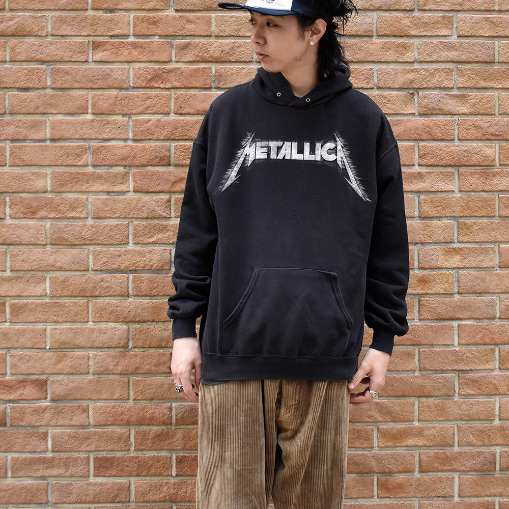 METALLICA ロゴパーカー 250423H