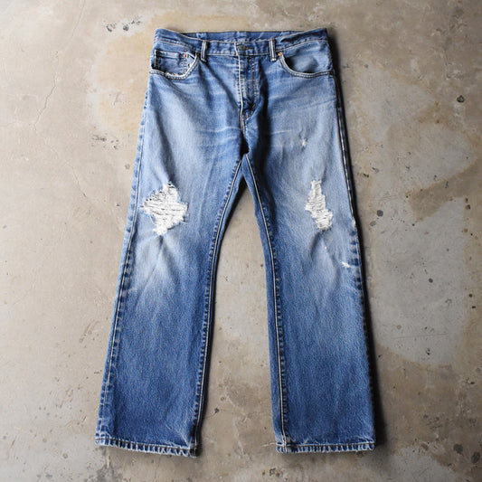 Levi's 517 ダメージ！ ブーツカット デニムパンツ 250422