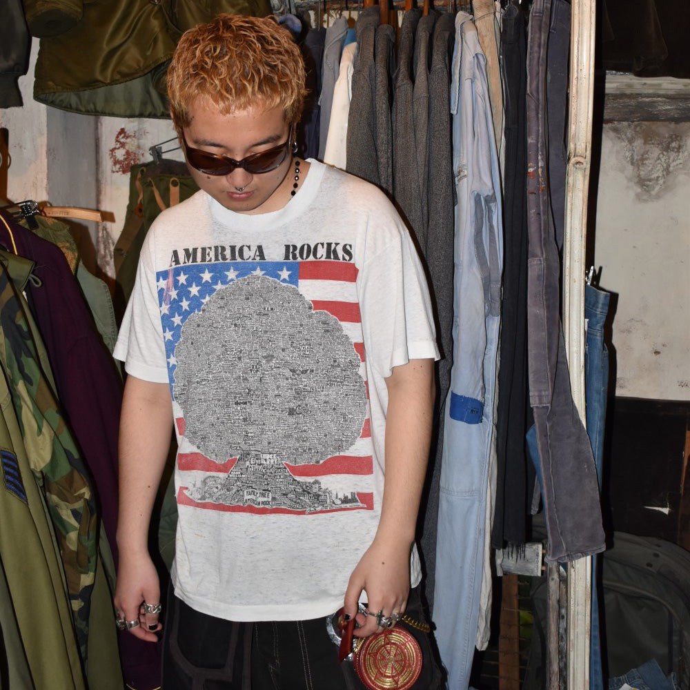 90's "AMERICA ROCKS" Family Tree ロックTシャツ 260508H