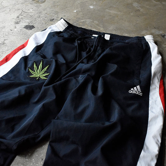 Y2K adidas “marijuana”ワッペン ナイロン スリークウォーターパンツ 250716H