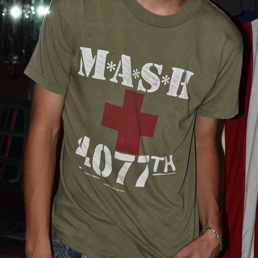 マッシュ 4077 赤十字 ステンシルロゴ Tシャツ 1981年 ミリタリーグリーン ヴィンテージ