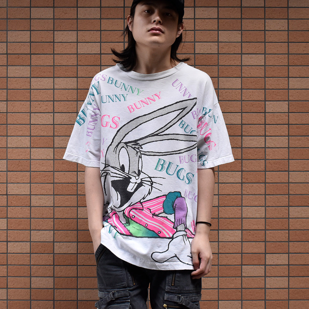 90's AOP！ Looney Tunes “Bugs Bunny Tシャツ 240309H