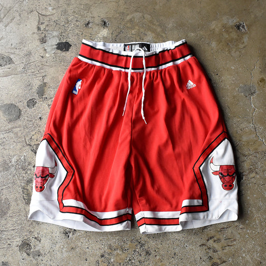 adidas NBA “Chicago Bulls” バスケショーツ 240829