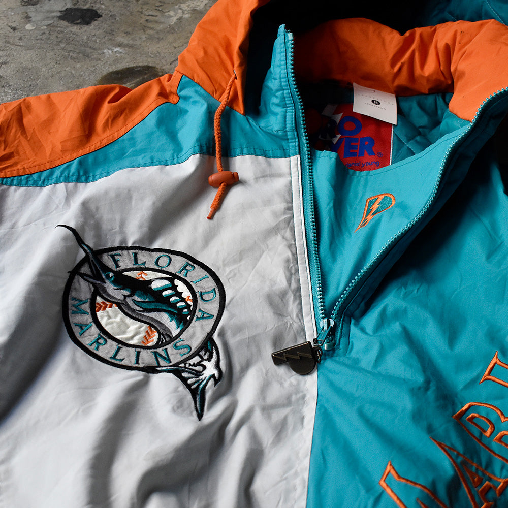 90's PRO PLAYER MLB “Florida Marlins” 中綿入り フード付き ナイロンジャケット 240129H