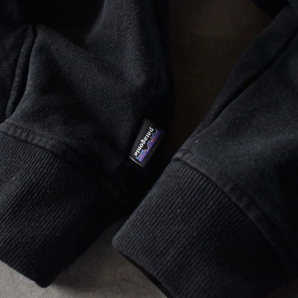 patagonia ロゴ アップライザルフーディ パーカー  240205