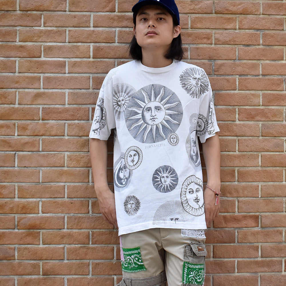 90's マルチ！AOP！ “FORNASETTI“ SUN & MOON Tシャツ 240811H