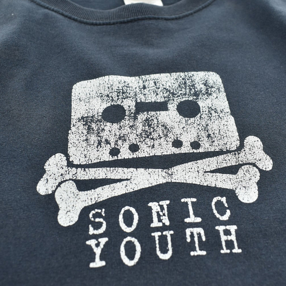 Y2K SONIC YOUTH "Cassette Skull & Crossbones" ノイズ ロックTシャツ 260714H