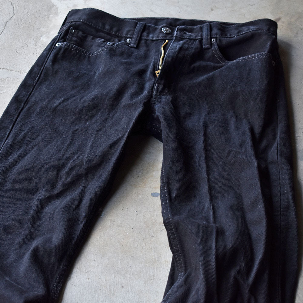 Levi's 505 ブラックデニムパンツ 240317