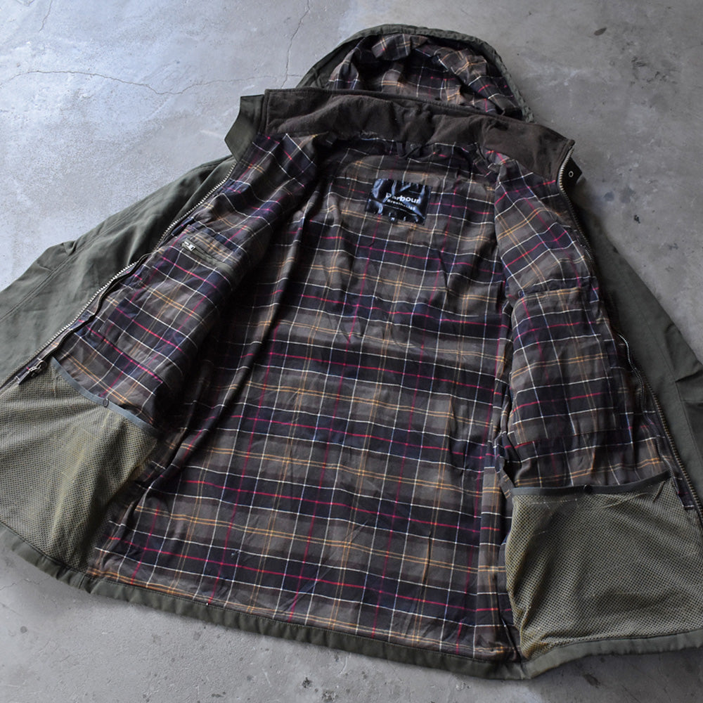 Barbour “T1 BERWICK ENDURANCE JKT” ノンオイルド ジャケット 240124